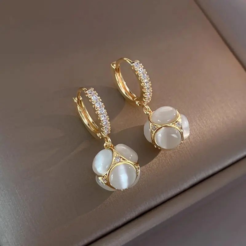 stone earing
