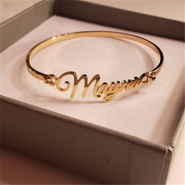 Dual-name bracelets
