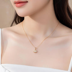 Elegant Pearl Shell Pendant Necklace – Gold Finish